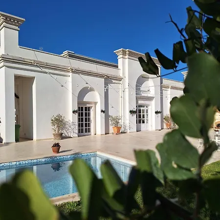 Le Torri 3* Сантерамо-ин-Колле